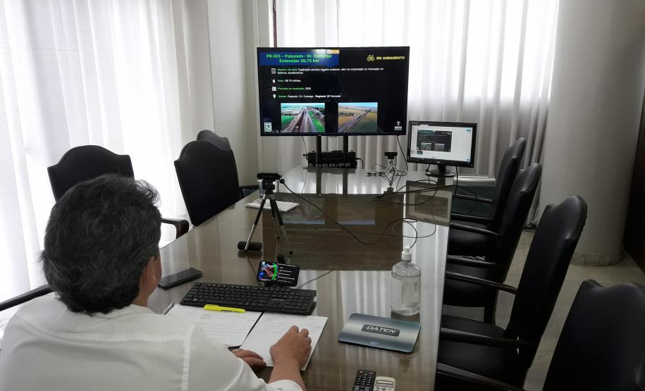 Bastidores da transmissão da Conversa com o DG