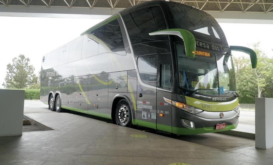 Ônibus na rodoviária de Curitiba