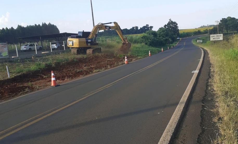 Serviços iniciais na PR-562, para adequação da rodovia e execução de terceiras faixas