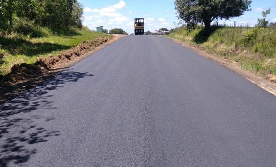 Serviços de conservação em andamento na PRC-487