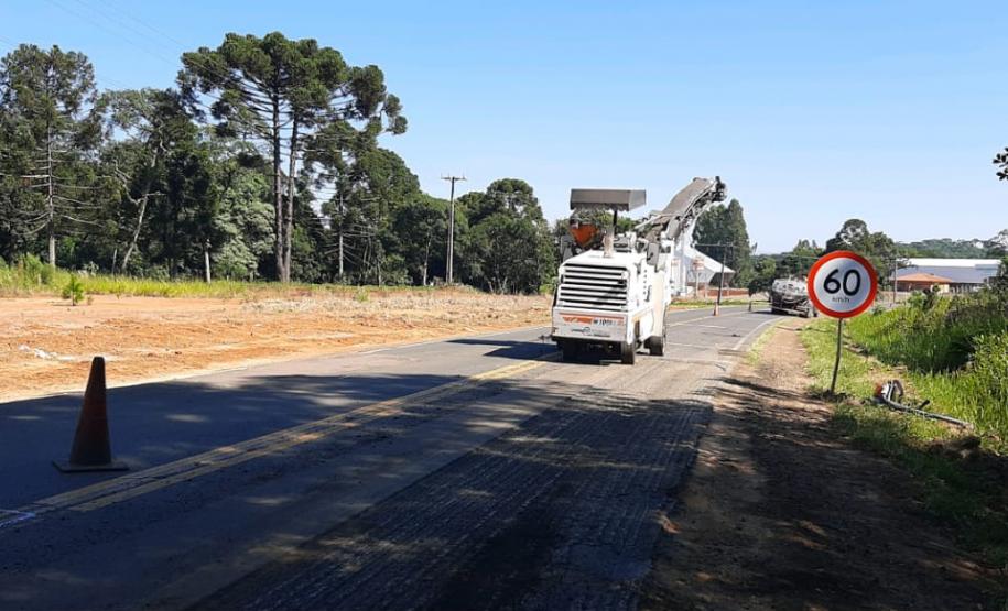 Serviços de conservação em andamento na PRC-487