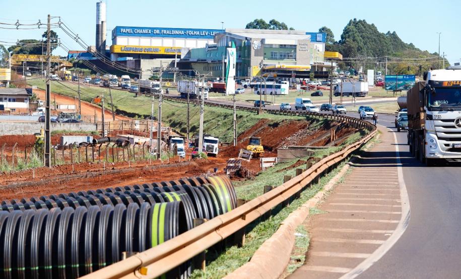 Andamento das obras no trevo Cataratas, em Cascavel