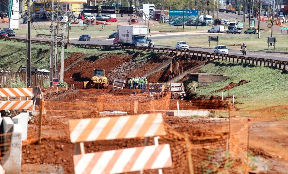 Andamento das obras no trevo Cataratas, em Cascavel