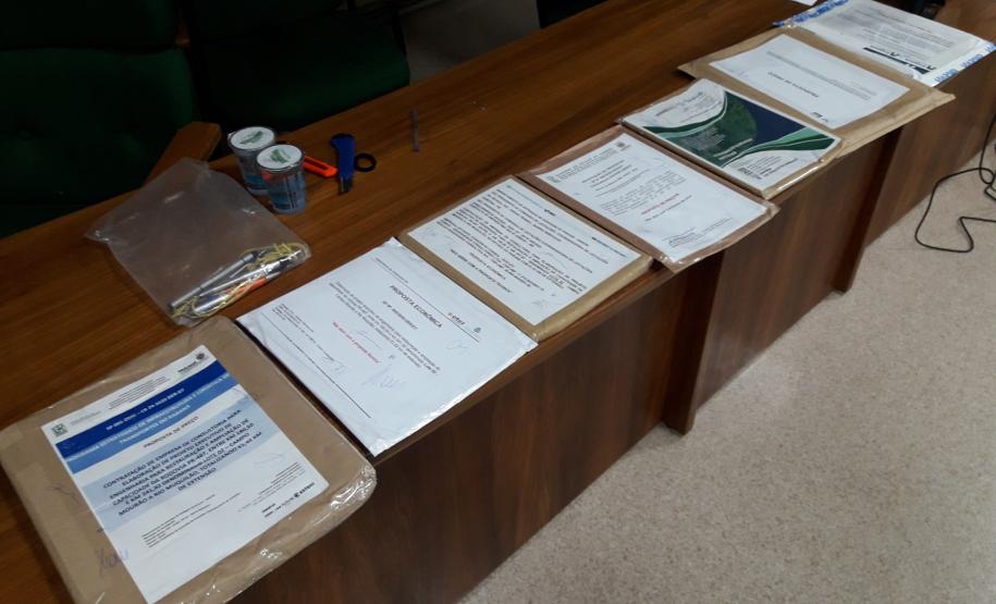 Sessão de abertura de envelopes de preços