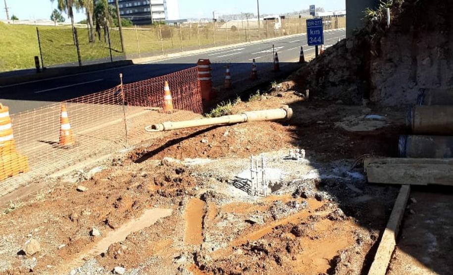 Duplicação do viaduto no entroncamento da PRC-466 com BR-277