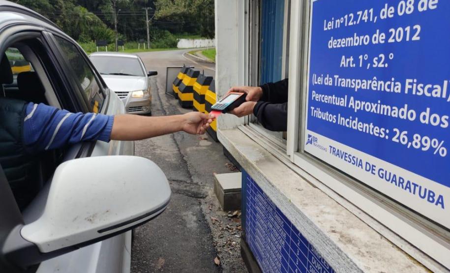 Pagamento com cartão na bilheteria do ferry-boat