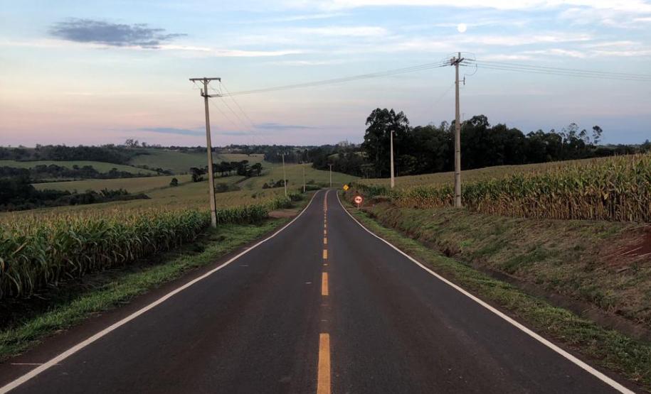 Trecho da PR-474 em Anahy, após serviços de conservação
