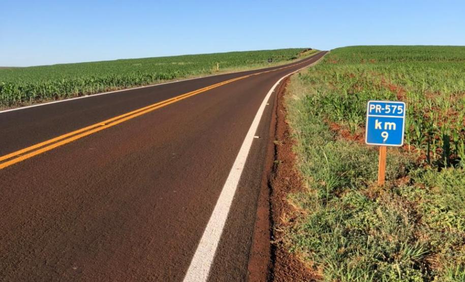 Serviços de conservação na PR-575