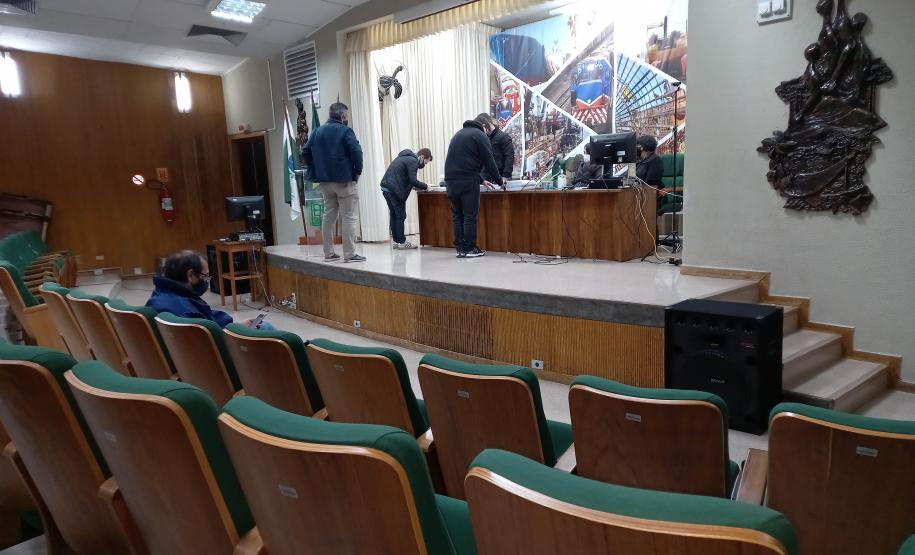 Sessão de abertura de envelopes com propostas técnicas