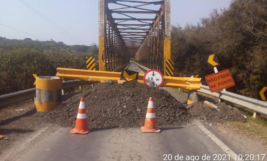 Ponte interditada