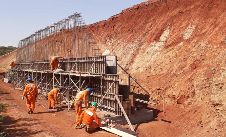 Serviços em Água Boa