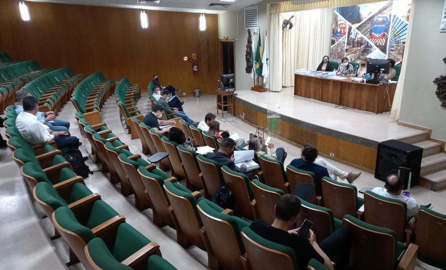 Sessão de abertura dos envelopes com documentos de habilitação