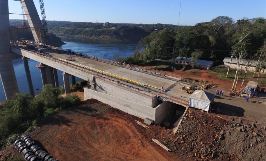 Obras na ponte na margem