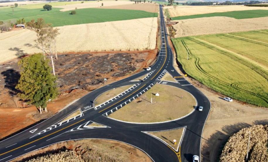 Serviços na PR-170 entre Apucarana e Borrazópolis