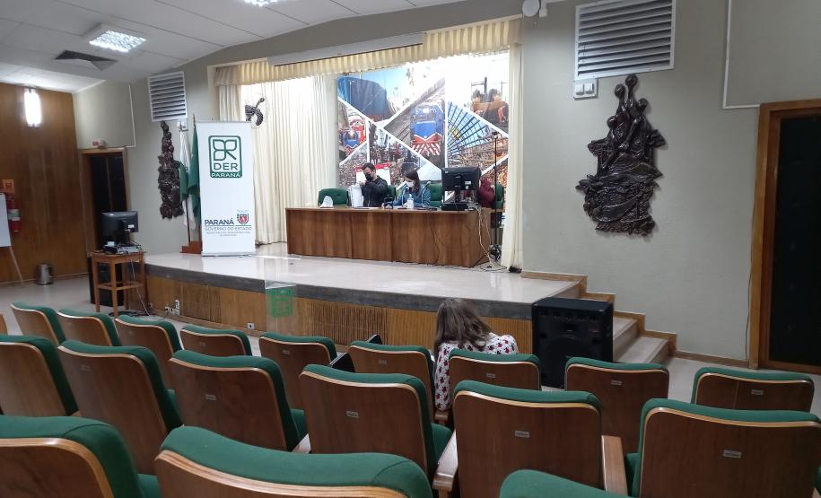 Abertura de envelopes de habilitação da PR-990