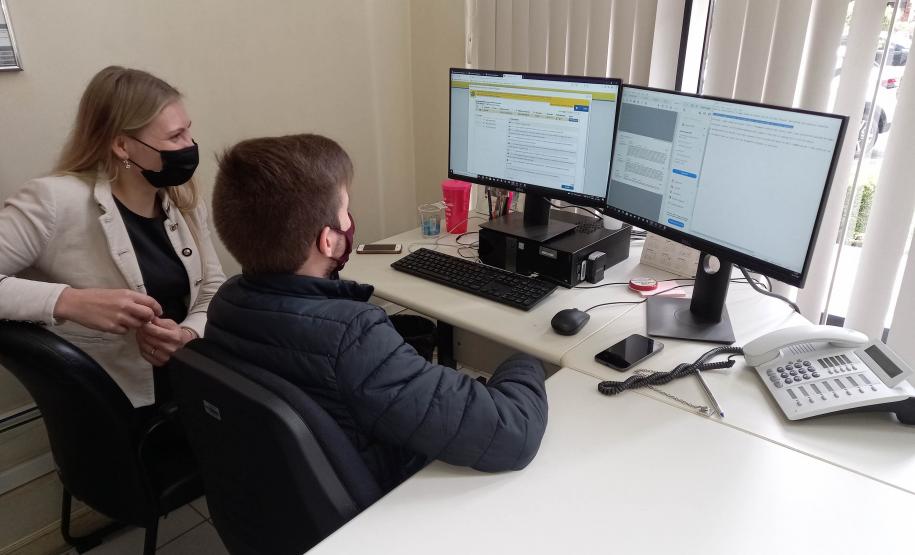 Pregão eletrônico na Coordenadoria de Licitações do DER