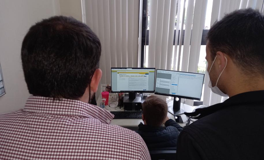 Pregão eletrônico na Coordenadoria de Licitações do DER