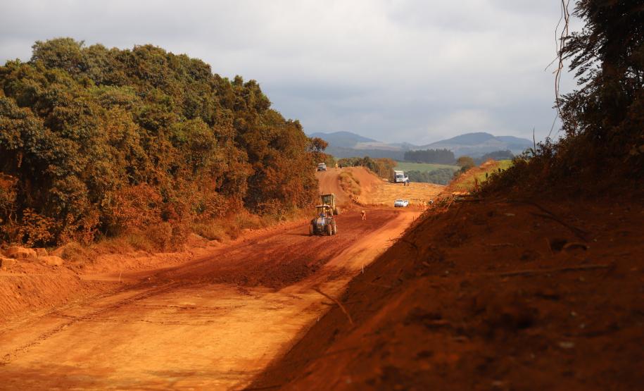 Pavimentação da PR-239 entre Pitanga e Mato Rico
