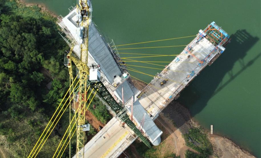 Obras da ponte da integração brasil paraguai