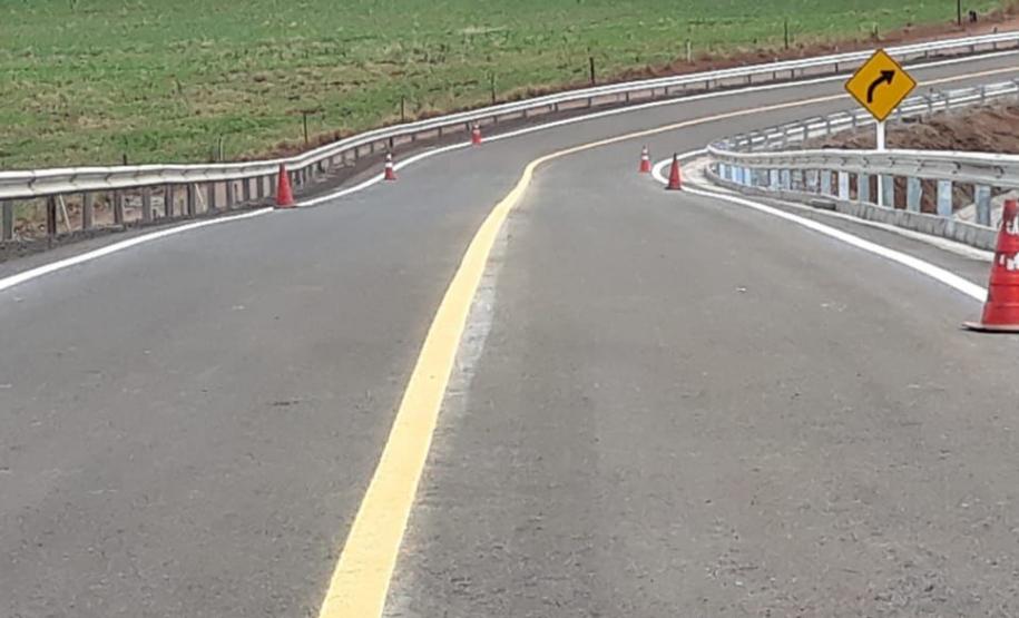 Sinalização sendo concluída em trecho da PR-650