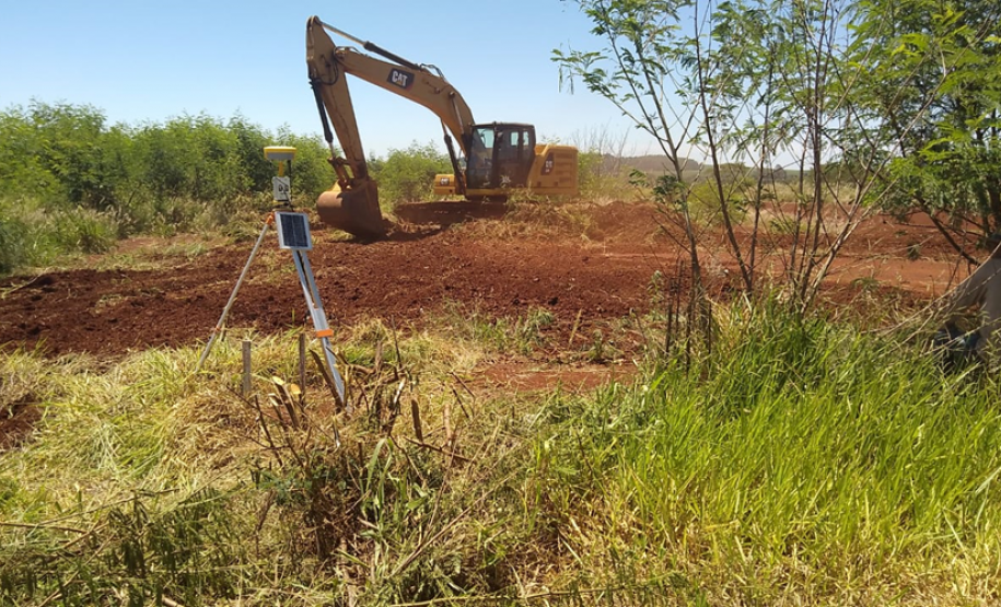 Serviços preliminares de limpeza da camada vegetal