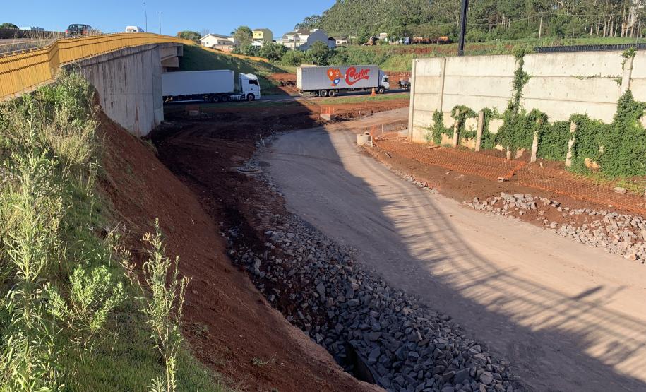 Execução de alças no viaduto Olindo Periolo