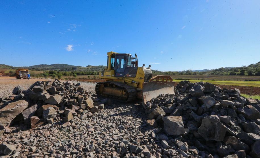 Com investimentos de R$ 1,1 bilhão, Estado vai entregar 250 km de obras rodoviárias em 2022