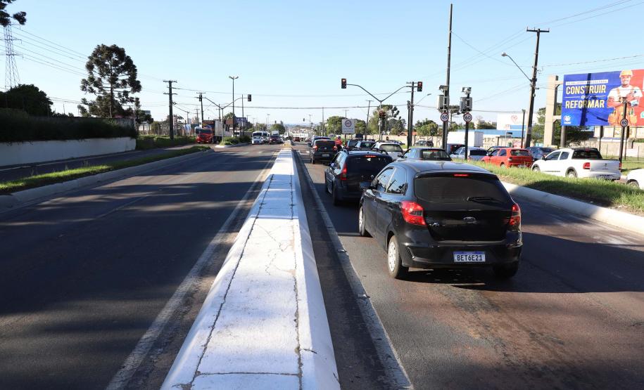 Cruzamento entre BR-376, Rua Joinville e a Alameda Bom Pastor
