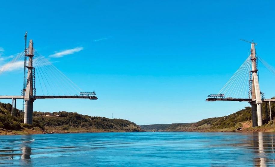 Ponte da Integração Brasil Paraguai e nova rodovia de acesso