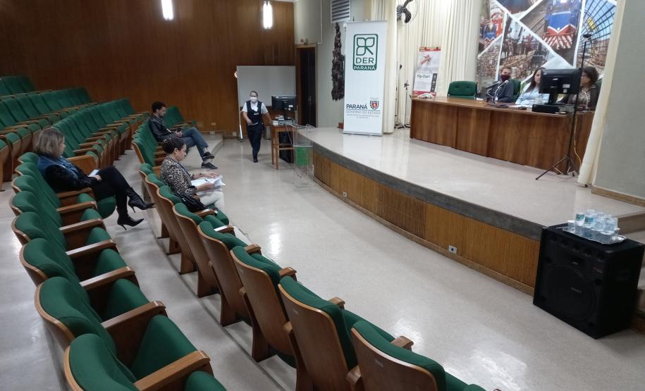 Abertura de envelopes da obra de iluminação da BR-277