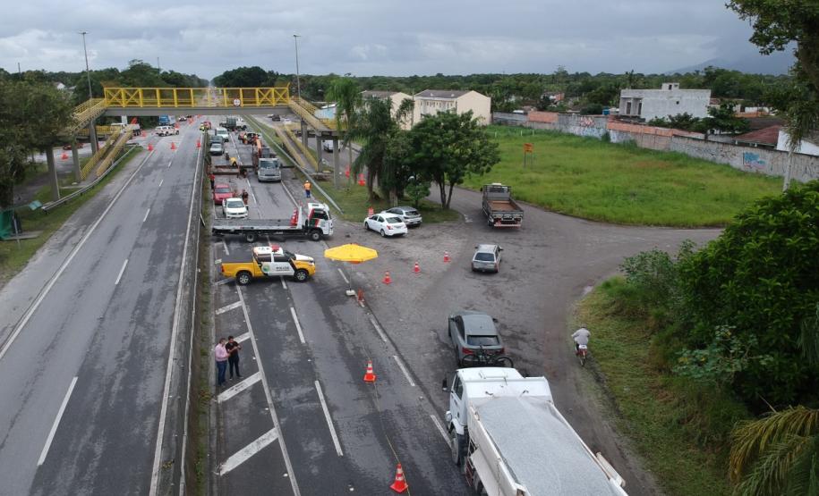 Reparos em passarela na PR-407