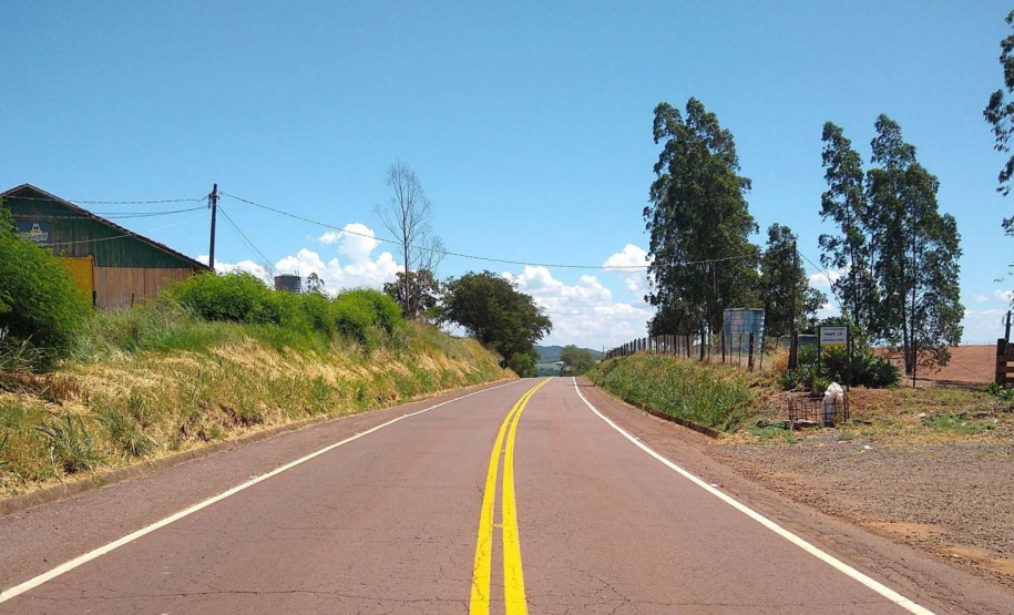 Serviços do PROSEG PARANÁ na PR-317 em São Clemente, distrito de Santa Helena