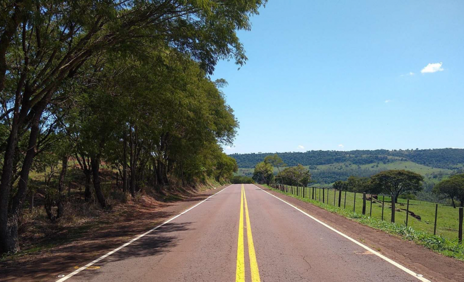 Serviços do PROSEG PARANÁ na PR-317, no território de São Pedro do Iguaçu