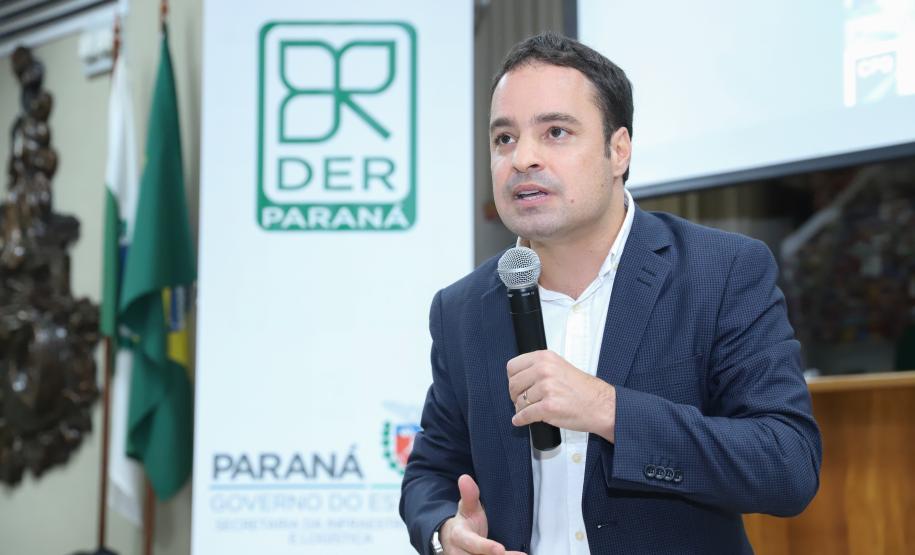 Diretor-geral do DER/PR Alexandre Castro Fernandes
