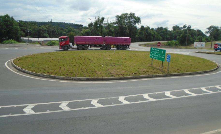 Trevo na BR-277 com a PR-438