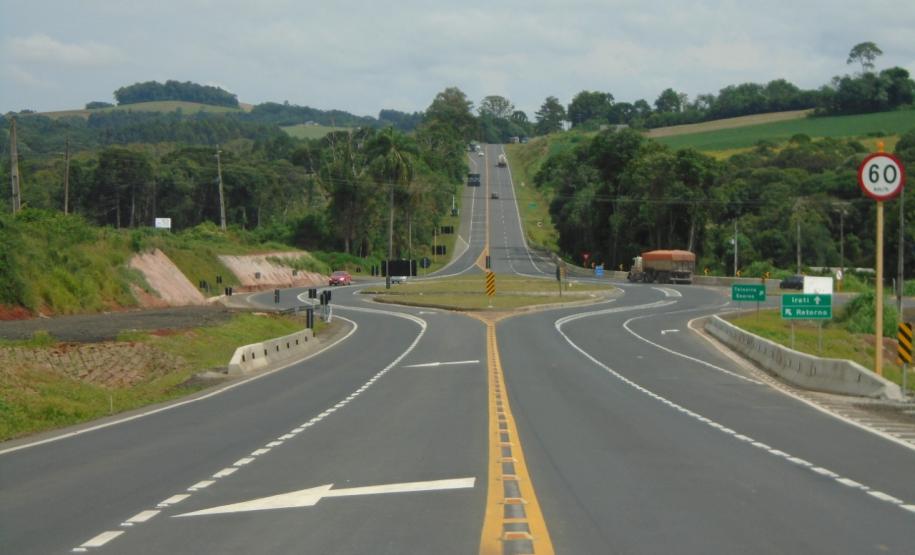 Trevo na BR-277 com a PR-438