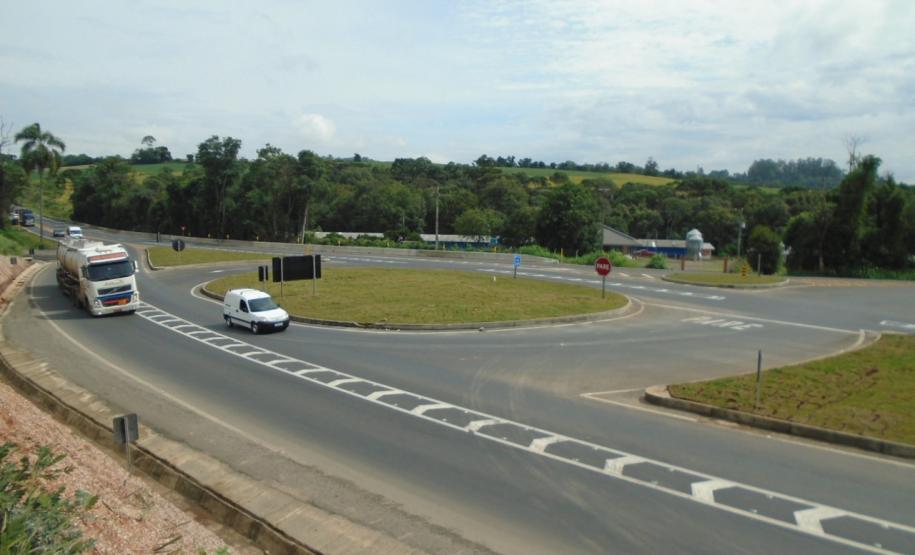 Trevo na BR-277 com a PR-438