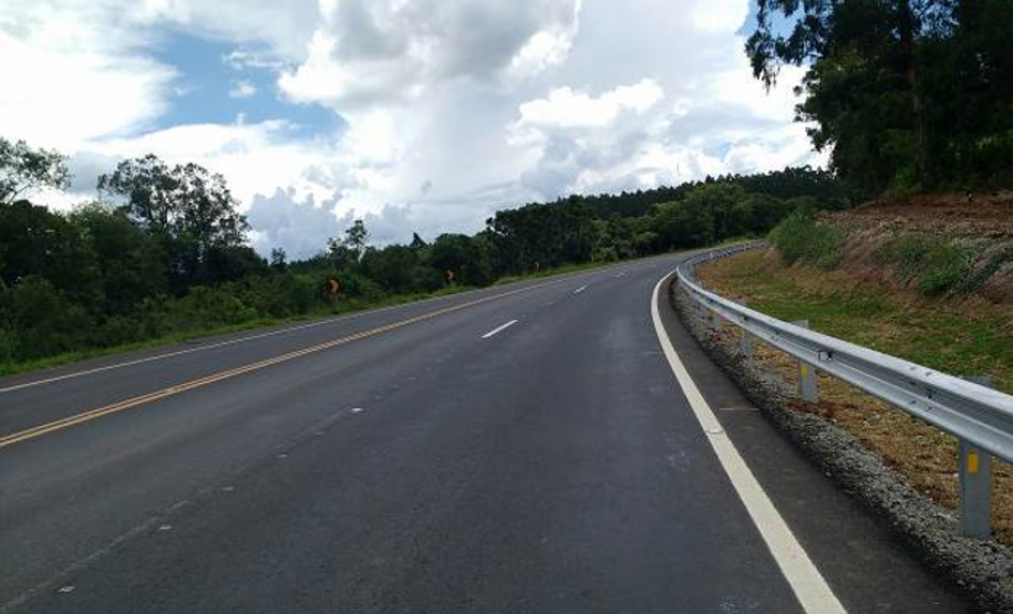 Terceira faixa BR-277 km 213+510 ao km 215+400