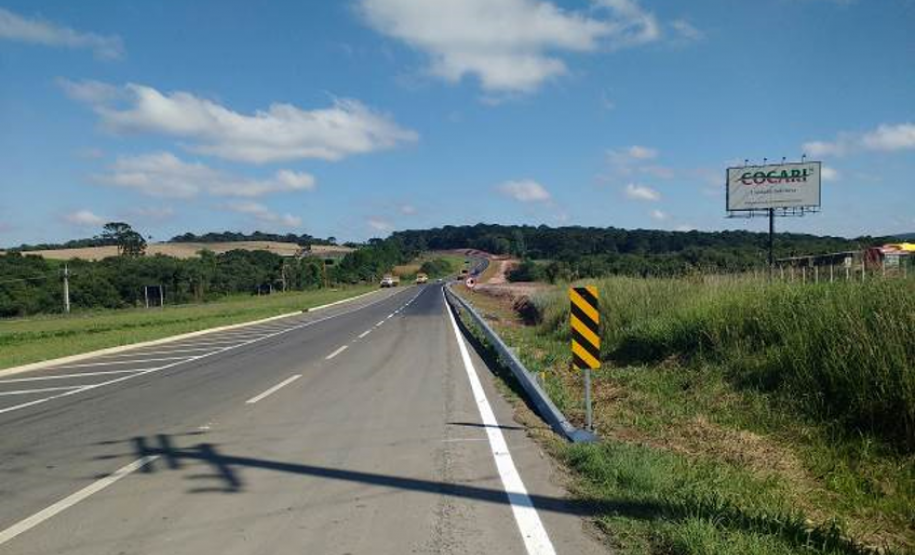 Terceira faixa BR-373 km 223+580 ao km 224+900