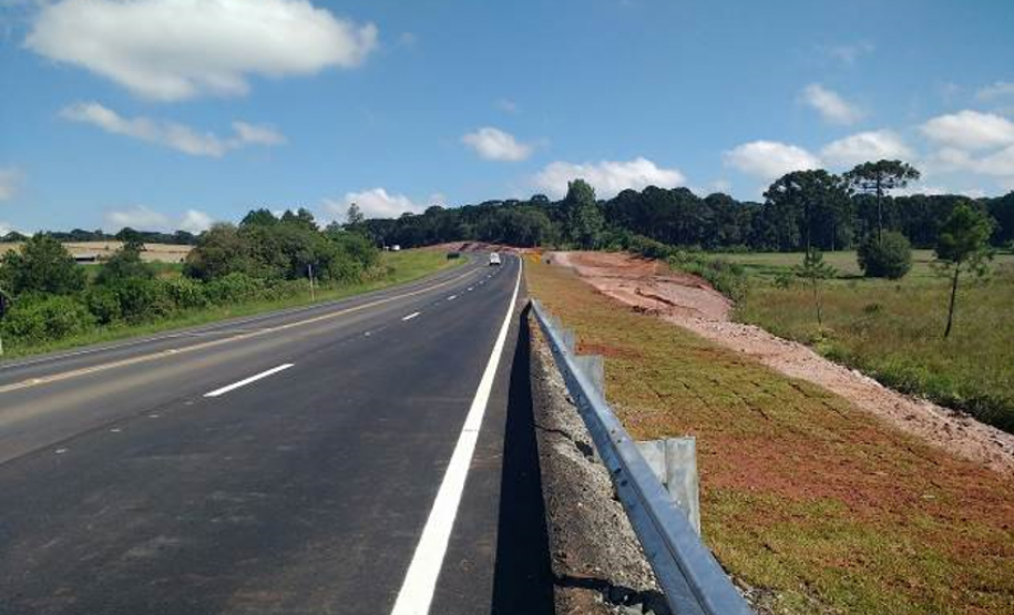 Terceira faixa BR-373 km 223+580 ao km 224+900