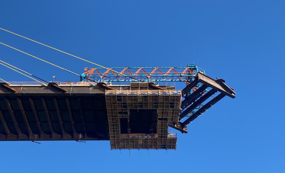 Ponte na margem brasileira