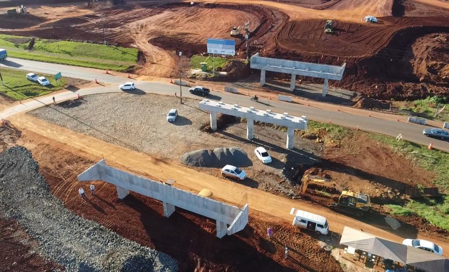 Obras da rodovia de acesso
