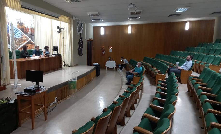 Sessão de abertura de envelopes de preços