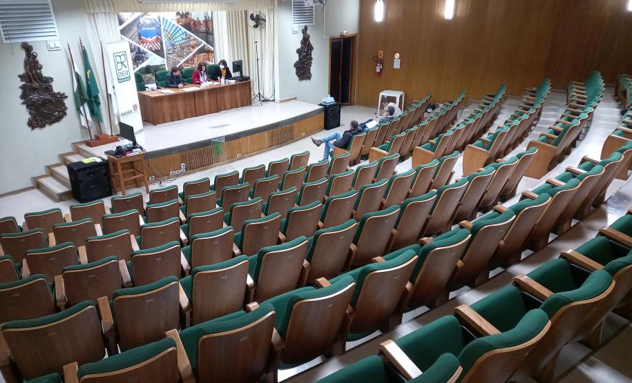 Sessão de abertura de envelopes de habilitação