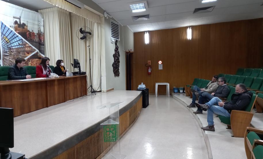 Sessão de abertura de envelopes de habilitação