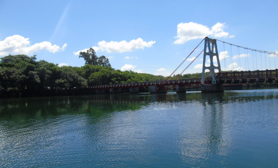 Ponte Pênsil de Ribeirão Claro