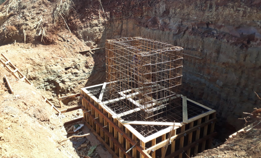 Passarela de Bandeirantes em obras
