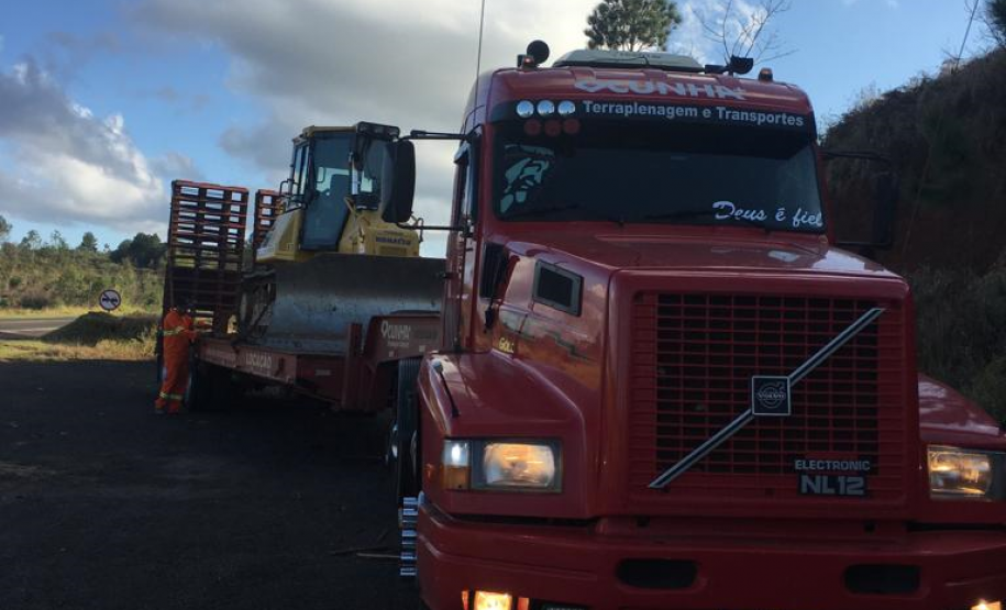 Limpeza de camada vegetal PR-445