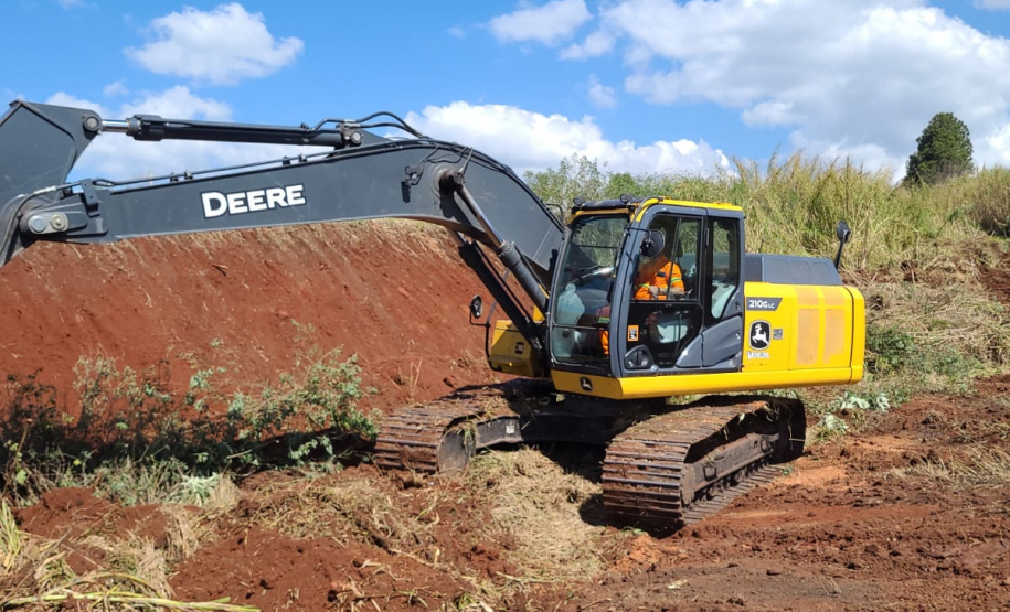 Limpeza de camada vegetal PR-445