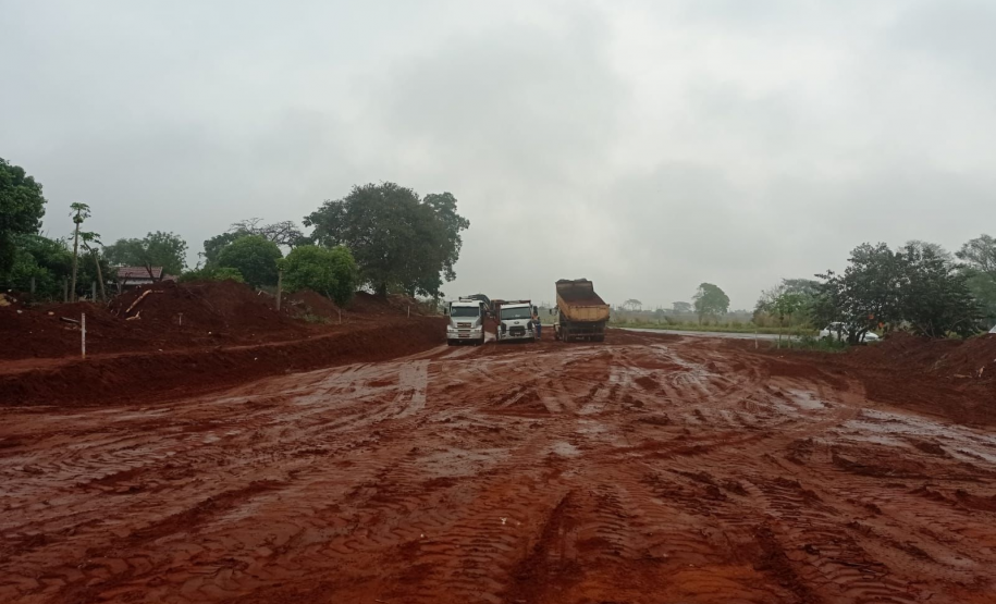 Obras de pavimentação da Estrada Boiadeira